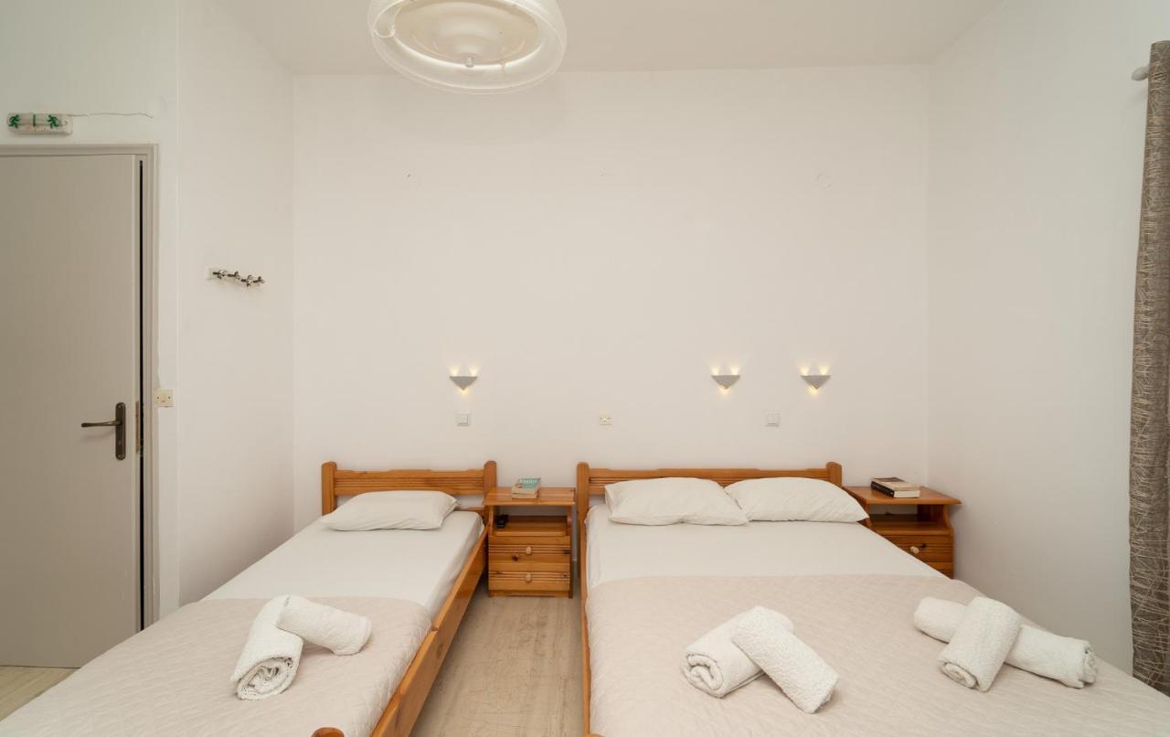Tsimiklis Apartments 피니코운타 외부 사진